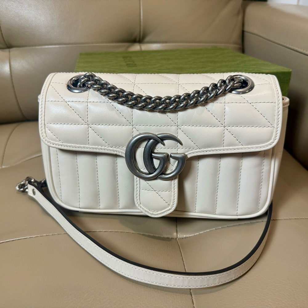 Gucci White Quilted Leather Bag with Silver Chain